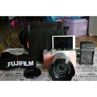 ราคา fuji xa2พร้อมเลนส์สภาพสวยมาก มีรอยบ้างนิดหน่อยตามอายุการใช้งานกล้องสวย เซลฟี่ได้ ไวไฟในตัว (16257657047)