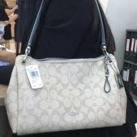 ราคา Coach Small Mia Shoulder Bag in Signature Canvas F73177 (4217000975)