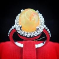 ราคา แหวนโอปอลไฟ ล้อมเพชร แหวนเงินแท้ ชุบทองคำขาว พลอยโอปอลแท้ เพชร Swiss YTG-11143 (28767728607)