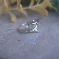 ราคา แหวนปลาโลมา แหวนเงินแท้ ชุบทองขาว เงินแท้ไม่แพ้ไม่คัน ไม่ลอกดำ ประดับเพชร cz ที่ตา สวย น่ารักมาก ๆ ใส่ได้ทุกโอกาส (15554573021)