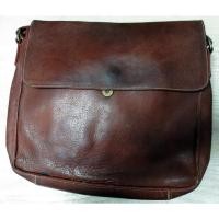 ราคา กระเป๋าหนังแท้มือสองสภาพยังดี บรรจุของได้มาก ใช้สะดวกขายเพราะมีหลายใบ (22644146052)