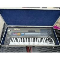 ราคา 10.10!(Rare)คีย์บอร์ด Roland JX-8P 61-Key Polyphonic Synthesizer พร้อมhard case ไฟเข้าจอติด แต่กดไม่ติด ต้องส่งซ่อมก่อน (41052974459)