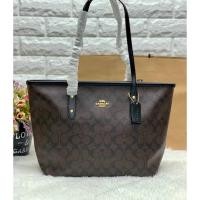 ราคา COACH F58292 CITY ZIP TOTE IN SIGNATURE กลับมาอีกครั้ง รุ่นขายดี สุดฮิตค่ะ! ❤️ (3000337071)