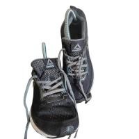 ราคา รองเท้ามือสอง Reebok ไซส์ 39 (18759887780)