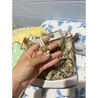 ราคา กระเป๋าถือ สะพาย ทรงขนมจีบ Size M Tory Burch t monogram (24712584948)