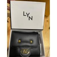 ราคา กระเป๋าสตางค์ใบเล็กสีดำกล่องไม่สวยมือหนึ่ง (21675313649)