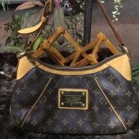 ราคา Louis Vuitton Paris มือสองของแท้ (1727211753)