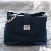 ราคา พร้อมส่ง‼️ กระเป๋าสะพาย GUESS ของแท้ หนัง saffiano สีกรม สวยดูดี เรียบๆ ช่องเยอะ จุมาก (15218471789)