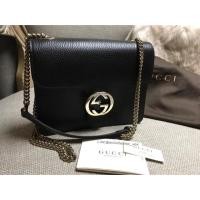 ราคา GUCCI GG Interlocking Small Shoulder Bag (1505289440)