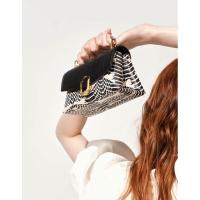 ราคา กระเป๋าcharles&keith พร้อมส่ง รุ่นCHUNKY CHAIN STRAP TRAPEZE BAG (8633248449)