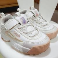 ราคา รองเท้าผ้าใบมือสอง ยี่ห้อ FILA (17602005732)