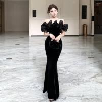 ราคา ชุดราตรียาวสีดำแบบเซ็กซี่ ออกแบบเพื่อให้สวมใส่พอดีตัวและเหมาะสมสำหรับงานปาร์ตี้ (42870653777)