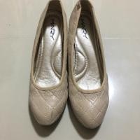 ราคา รองเท้าส้นเตารีดมือสอง (2296601709)