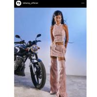 ราคา PASS SET LAFUNSY (TOP SIZE S, SKIRT SIZE M) (41108814361)