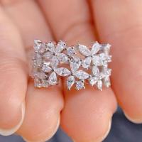 ราคา แหวนเพชรมาคีเรียงทรงดอกไม้ (18917659925)