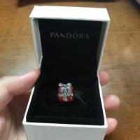 ราคา [Used] ของแท้ Pandora Gift silver charm with clear cubic zirconia and red enamel (ใส่ไป3ครั้ง) (1020572526)