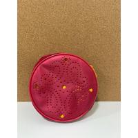 ราคา กระเป๋าเครื่องสำอาง มือสอง สีแดง ลายฉลุ ใส่เหรียญได้ พร้อมส่ง (27812258760)