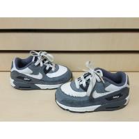 ราคา Nike Air Max เด็ก ของแท้ 100% มือสอง (3205121389)