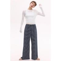 ราคา H&M(เอชแอนด์เอ็ม) กางเกงทรงริบส์พร้อมเชือกผูกเอว ผู้หญิง 1296717_1 (43152186094)