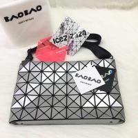 ราคา NEW BAO BAO ISSEY MIYAKE 5x8 BLOCK (47169087)