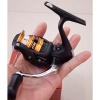 ราคา รอกตกปลา Shimano รุ่น FX มีให้เลือก เบอร์ 1000 มีใบรับประกันบริษัท มอคโกลี่ จำกัด (22614103725)