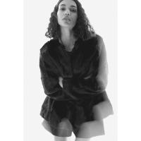 ราคา H&M(เอชแอนด์เอ็ม) เสื้อแจ็คเก็ตฟูฟ่อง ผู้หญิง 1253613_1 (25639694428)