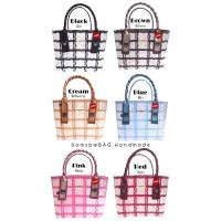 ราคา กระเป๋าสาน:รุ่นเส้นเล็กตารางใสกระเป๋าสานเส้นพลาสติก/กระเป๋าสานSomsbwBAG. (23241054349)