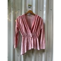 ราคา [มือสอง] now or never เสื้อแขนยาวกำมะหยี่ สีชมพู (23241706062)