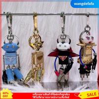 ราคา 1:1 พวงกุญแจหุ่นยนต์ Pra/Da ตกแต่งกระเป๋า หนัง Saffiano พวงกุญแจหุ่นยนต์โลหะ (26925981682)