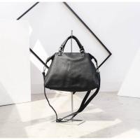 ราคา [used*] กระเป๋าuwif paybag รุ่นในตำนาน* (28190383804)