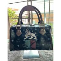 ราคา กระเป๋า MCM ทรงหมอน รุ่นสิงโต (แท้!! มือสอง) (26966253926)