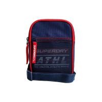 ราคา SUPERDRY TROPHY SPORT POUCH - กระเป๋าสะพายข้าง สำหรับผู้ชาย และผู้หญิง สี Rich Navy (7545310439)