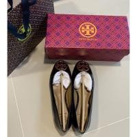 ราคา USED only Once like very very new รองเท้าคัทชู Tory Burch หนังแก้วสีดำ ของแท้ 100% - 2500฿ (13644787255)