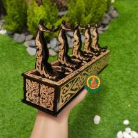 ราคา กล่องตั้งอเนกประสงค์วางพระ​/มีด​ แขวนสร้อย​/กำไล​ ลายไทยสวยงาม (19883114198)