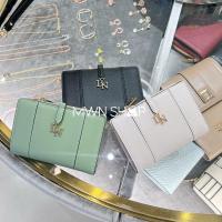 ราคา Lyn กระเป๋าสตางค์ มีโค้ดลด30% Brighter Short Wallet กระเป๋าสตางค์ใบสั้น ของแท้จากชอป (29717789662)