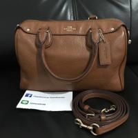 ราคา มี Code ส่วนลด Coach ทรงหมอน 9” หนังวัวแท้ (ของแท้ %) (1325428983)