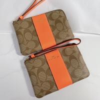 ราคา ✨Coach กระเป๋าสตางค์คล้องมือใบสั้น ไซส์ S 1 ซิป (12426897960)