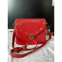 ราคา MCM แท้มือสอง กระเป๋าสะพายไหล่เอ็มซีเอ็ม หนังสีแดง อะไหล่ทอง แบรนด์เนมแท้มือสอง (13548819737)