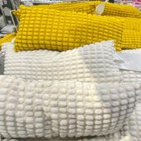 ราคา SVARTPOPPEL หมอนอิง/หมอนรอง, ออฟไวท์, เหลือง,เทาเขียว 30x65 ซม. IKEA (24824756160)