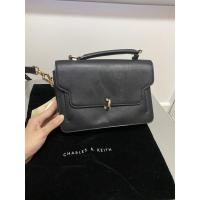 ราคา กระเป๋า charles & keith สีดำ ทรงสวย ส่งต่อถูกๆ (3888023242)