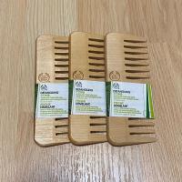 ราคา หวี The Body Shop ใหม่ แท้ (22166792817)