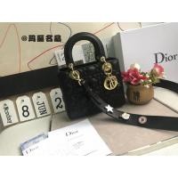 ราคา กระเป๋า Dior Lady Mini Crossbody แบบ Cannage ลายตาราง กระดุมทอง หนัง.Black ทรงหยดน้ำ พร้อมลายพิมพ์และเทคนิคหวาย (29090757039)