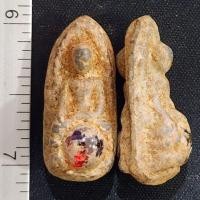 ราคา พระรอดสองหน้าเนื้อชิน ติดเม็ดพระธาตุ กรุดอยไซ (43908580043)