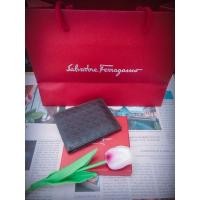 ราคา กระเป๋าสตางค์ชาย แบรนด์ Salvatore Ferragamo อปก.ครบ (มือ1)‼️ (3217330778)