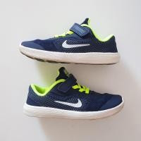 ราคา รองเท้าเด็กไนกี้ Nike Revolution 3 ยาว 16 ซม. สีกรม **ของแท้-มือสอง** (2480264973)