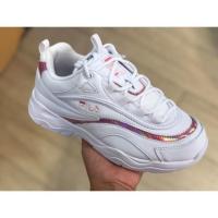 ราคา Fila ray hologram pink 2018 แท้ (สิ้นค้ามือสองสภาพ 95%) (5706709274)