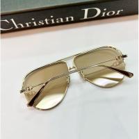 ราคา แว่นตากันแดด Dior รุ่น EverDior A1U สี Gold ของแท้ 100% (15757952706)
