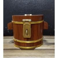 ราคา ถังไม้สัก ทรงกลม ถังใส่เงินใส่ทอง กระปุกออมสินไม้สัก *** มือสอง สภาพดี *** (23148881586)