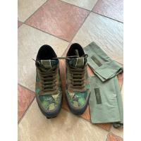 ราคา รองเท้า valentino rockrunner แท้ (29062696169)