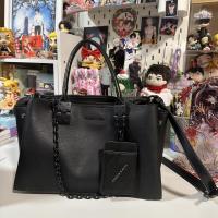 ราคา กระเป๋าหนัง สีดำ charles and keith (22201371161)